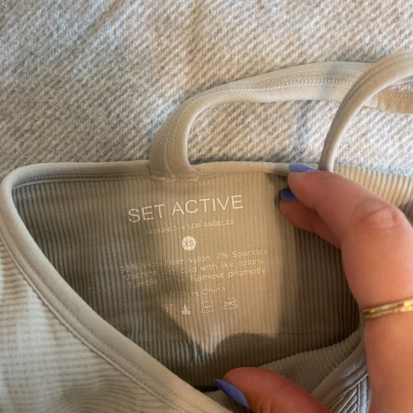 Set Active Sculptflex Top in Frost/Grey - Picture 3 of 3